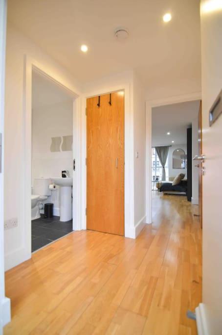 Cosy, Centrally Located Studio With Gated Parking! Loughborough Exterior foto